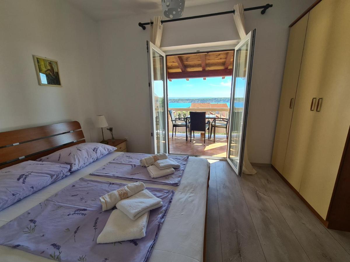Apartman Karmen Barbat na Rabu Exteriör bild