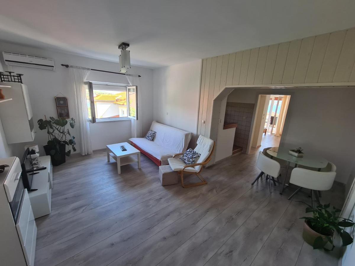 Apartman Karmen Barbat na Rabu Exteriör bild
