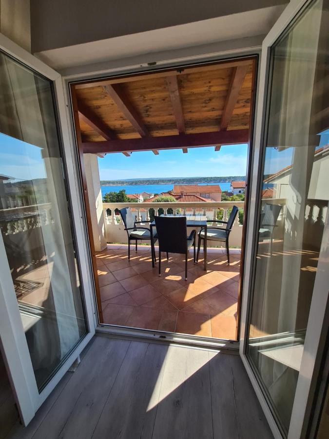 Apartman Karmen Barbat na Rabu Exteriör bild